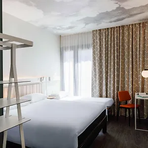 Kyriad Lyon Est - Zi - Aéroport Hotel